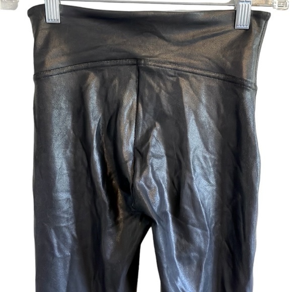 SPANX Faux Leather Leggings Women’s Size Small Mid Rise Black - Picture 6 of 9